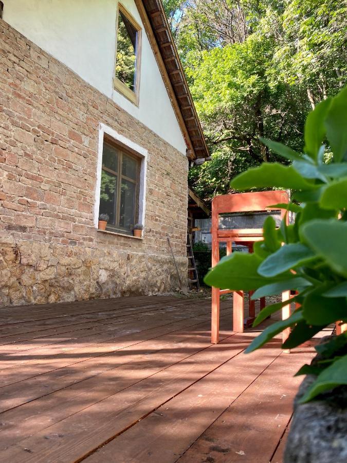 Rustic Cottage & Garden Retreat On Buda Hilltop Budapest Exterior foto