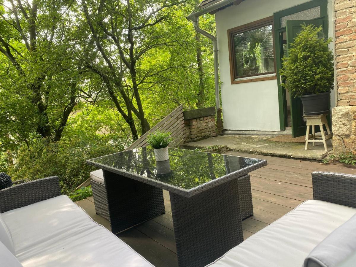 Rustic Cottage & Garden Retreat On Buda Hilltop Budapest Exterior foto